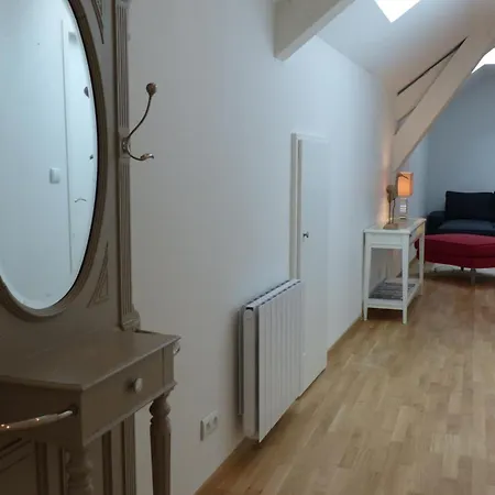 Confortable Avec Piscine Partagee A Hauterives - Fr-1-489-203 בית נופש Hauterive (Allier)