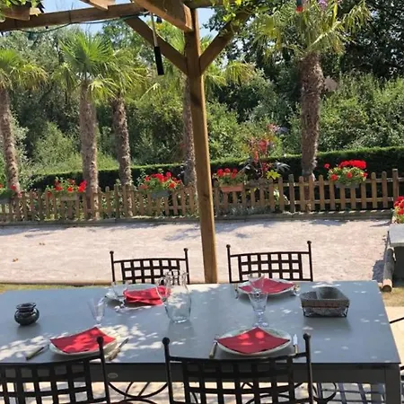 Prázdninový dům Confortable Avec Piscine Partagee A Hauterives - Fr-1-489-203 Hauterive (Allier)