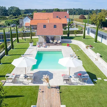 Confortable Avec Piscine Partagee A Hauterives - Fr-1-489-203 בית נופש